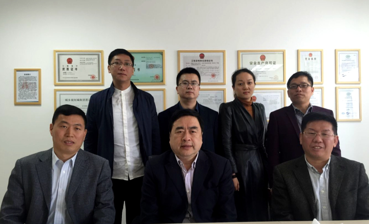 3-趙振元同志與南通分院周安舉、賀奎田、趙宇、郭明偉、于海燕、唐鋒等同志親切合影.jpg